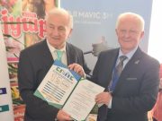 Uručenje priznanja dr Zoranu Keseroviću